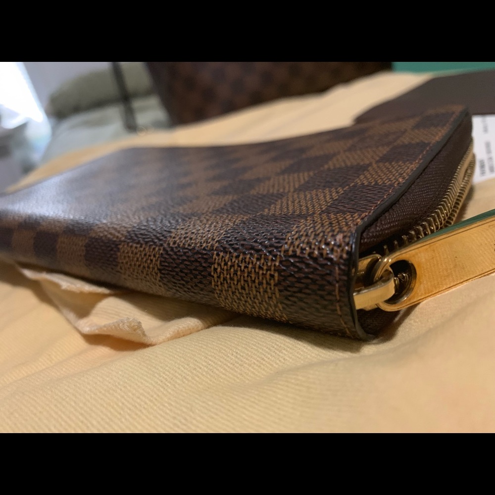 Louis Vuitton zippy organizer Damier